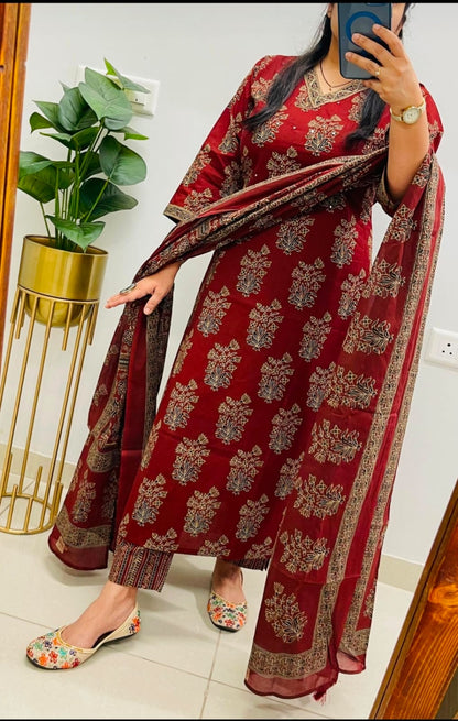 Meher Maroon Floral Printed Kurta Pant & Dupatta Set